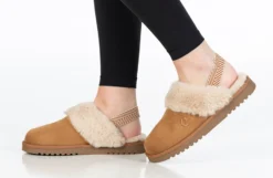 Chestnut BILLY Cozy Sling Scuff -Cheap BILLY Store BK22447 250 studio standing 1 940x614 3d2ded04 ec51 4ac2 879b cbc9e671d1e3