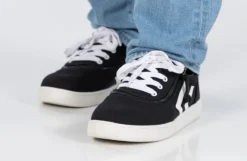 Men's Black/White BILLY CS Sneaker Low Tops -Cheap BILLY Store BM22343 002 studio standing 2 940x614 259411d6 e238 4e67 9ed9 2262ac1aad76