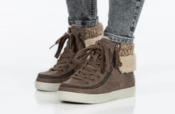 Women's Tobacco BILLY Cuffs -Cheap BILLY Store BW22341 220 studio standing 2 940x614 1c5e6c4c dc86 4c2c b5f0 04ae2fc739c3